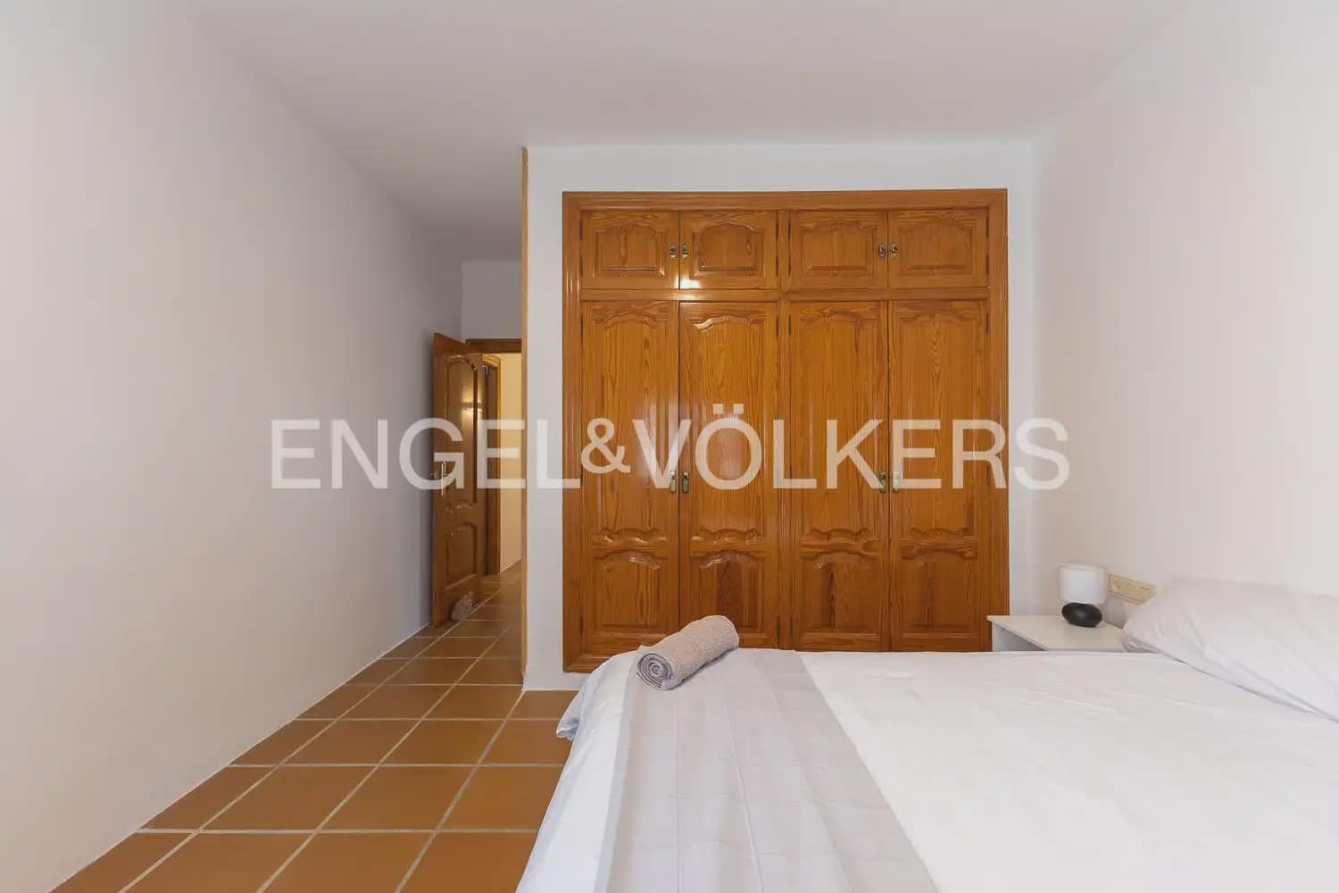 4 Zimmer Villa zu vermieten in Paterna mit Garage - 3.300 € (Ref: 10029510)