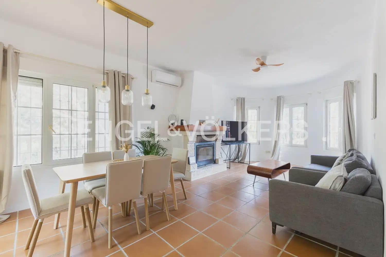 4 Zimmer Villa zu vermieten in Paterna mit Garage - 3.300 € (Ref: 10029510)