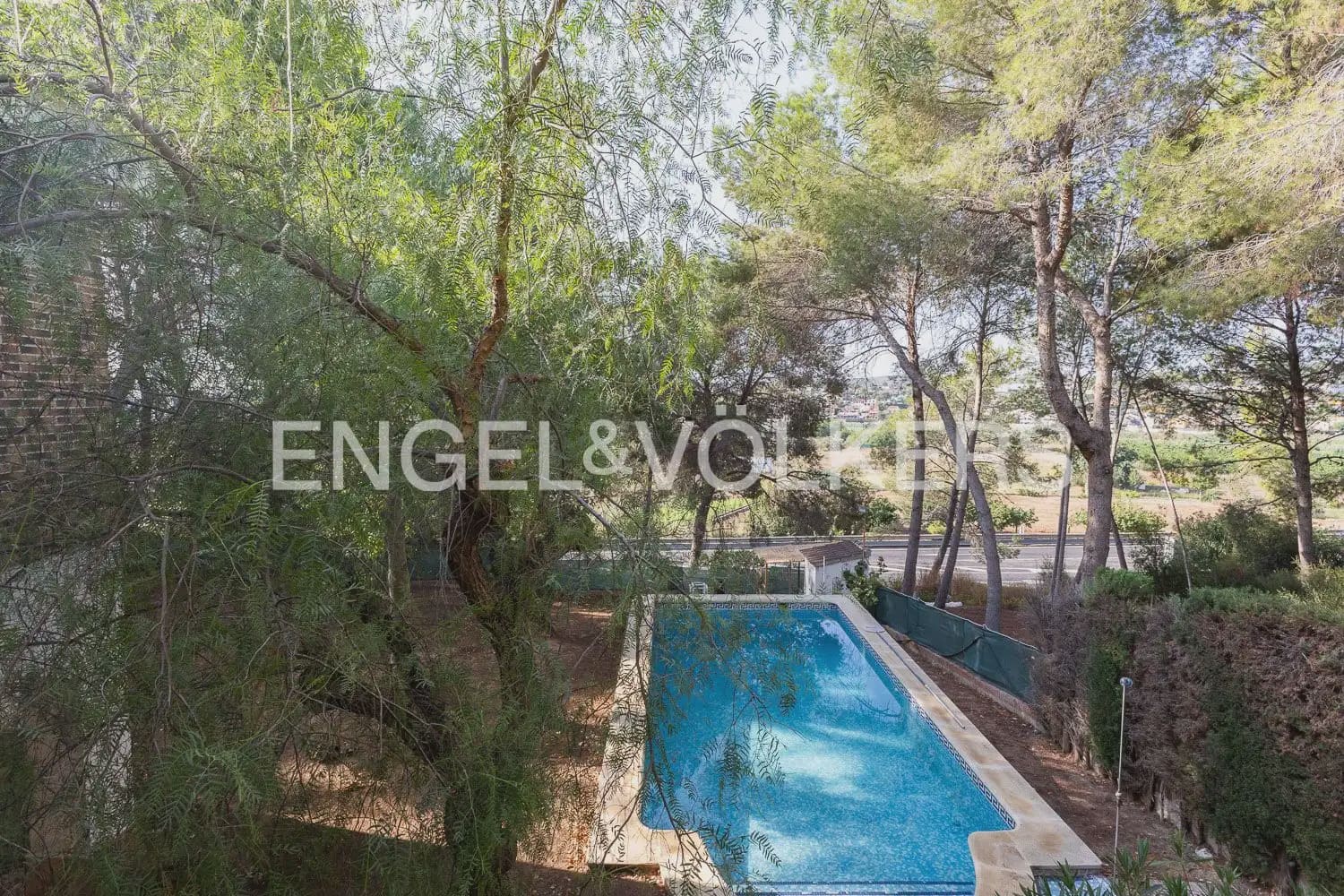4 Zimmer Villa zu vermieten in Paterna mit Garage - 3.300 € (Ref: 10029510)