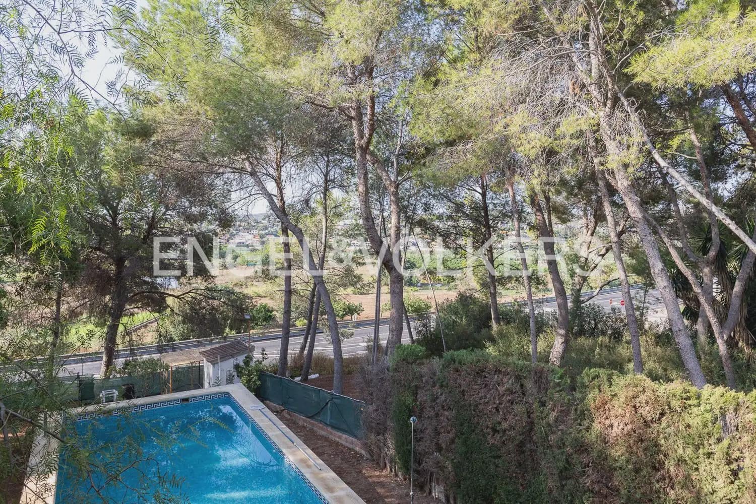 4 Zimmer Villa zu vermieten in Paterna mit Garage - 3.300 € (Ref: 10029510)