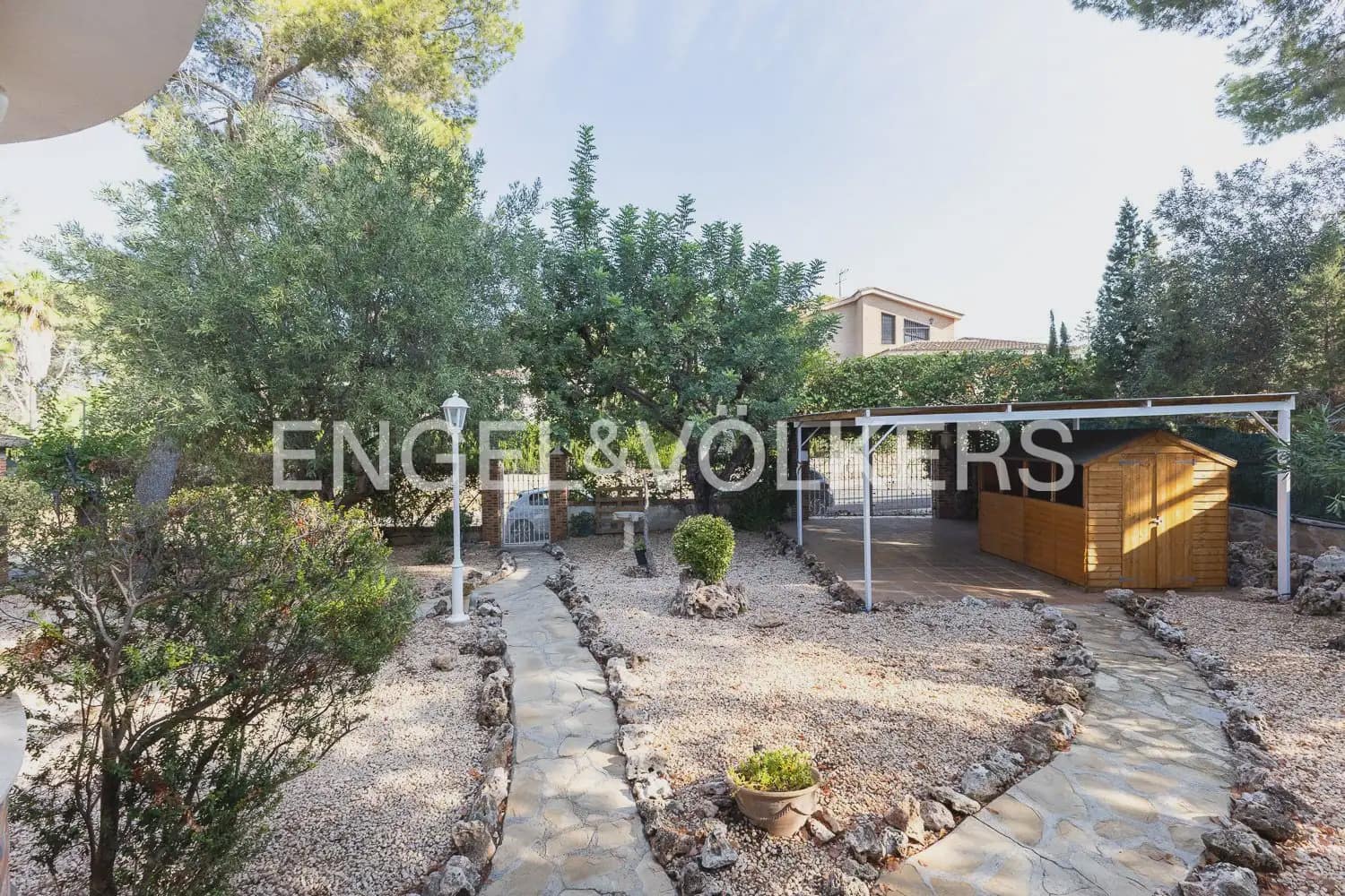 4 Zimmer Villa zu vermieten in Paterna mit Garage - 3.300 € (Ref: 10029510)