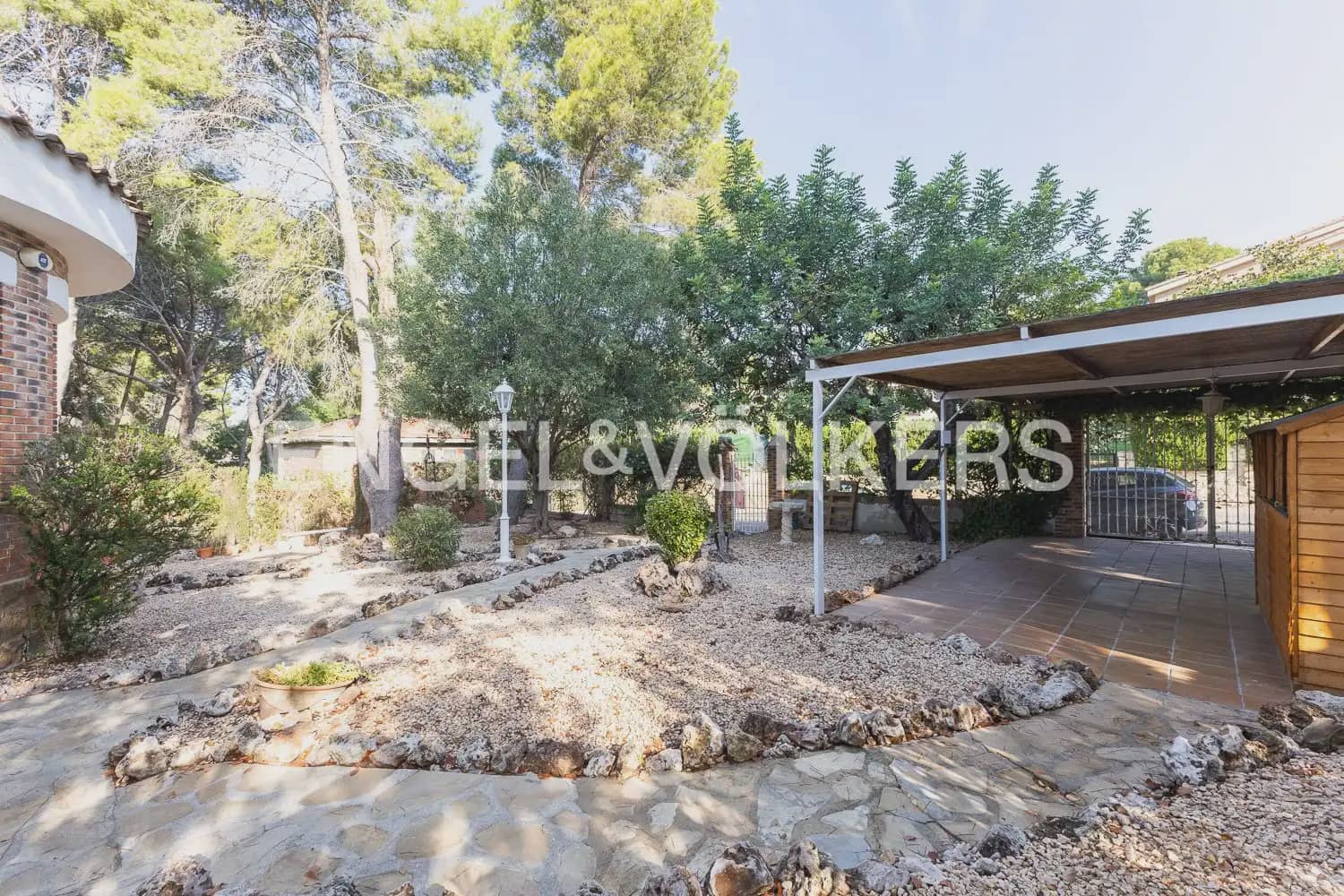 4 Zimmer Villa zu vermieten in Paterna mit Garage - 3.300 € (Ref: 10029510)