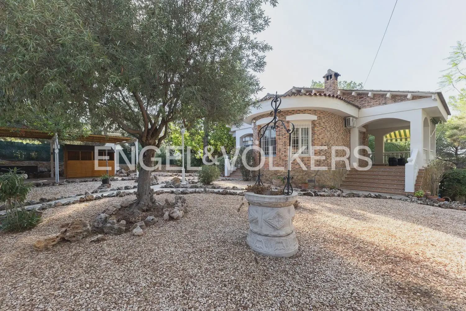 4 Zimmer Villa zu vermieten in Paterna mit Garage - 3.300 € (Ref: 10029510)