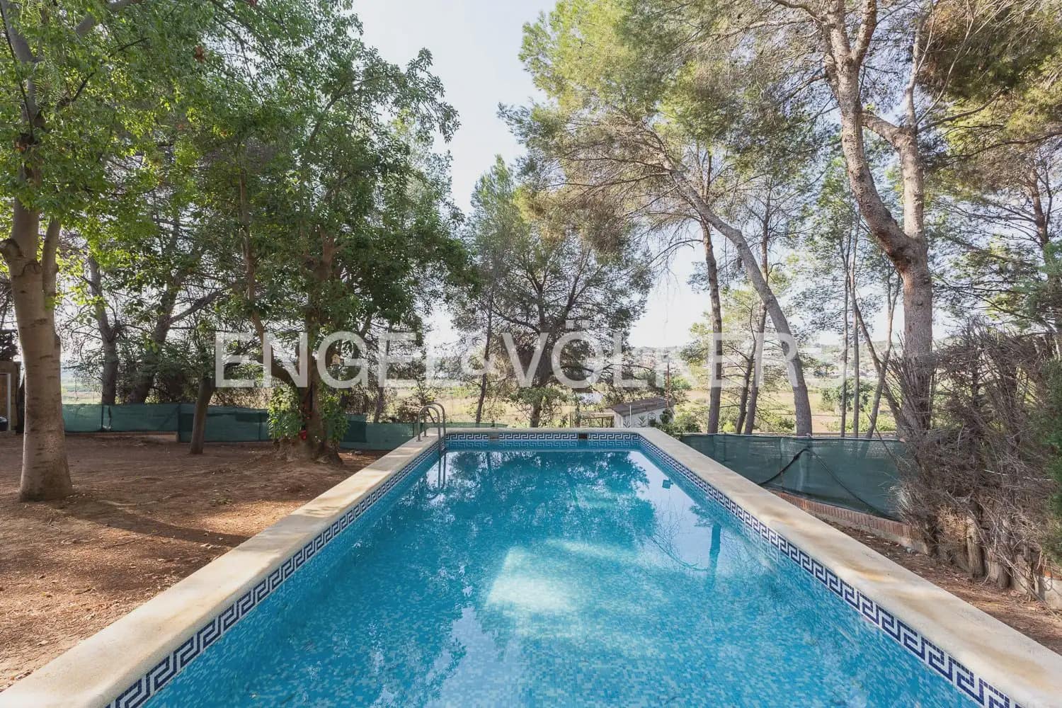 4 Zimmer Villa zu vermieten in Paterna mit Garage - 3.300 € (Ref: 10029510)