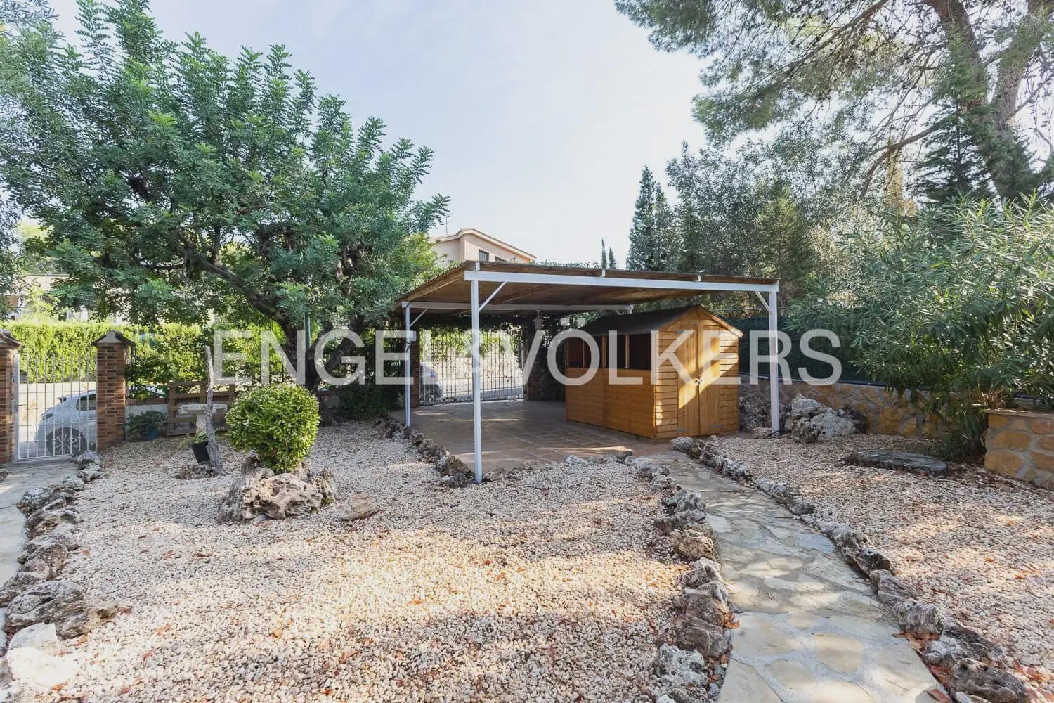 4 Zimmer Villa zu vermieten in Paterna mit Garage - 3.300 € (Ref: 10029510)