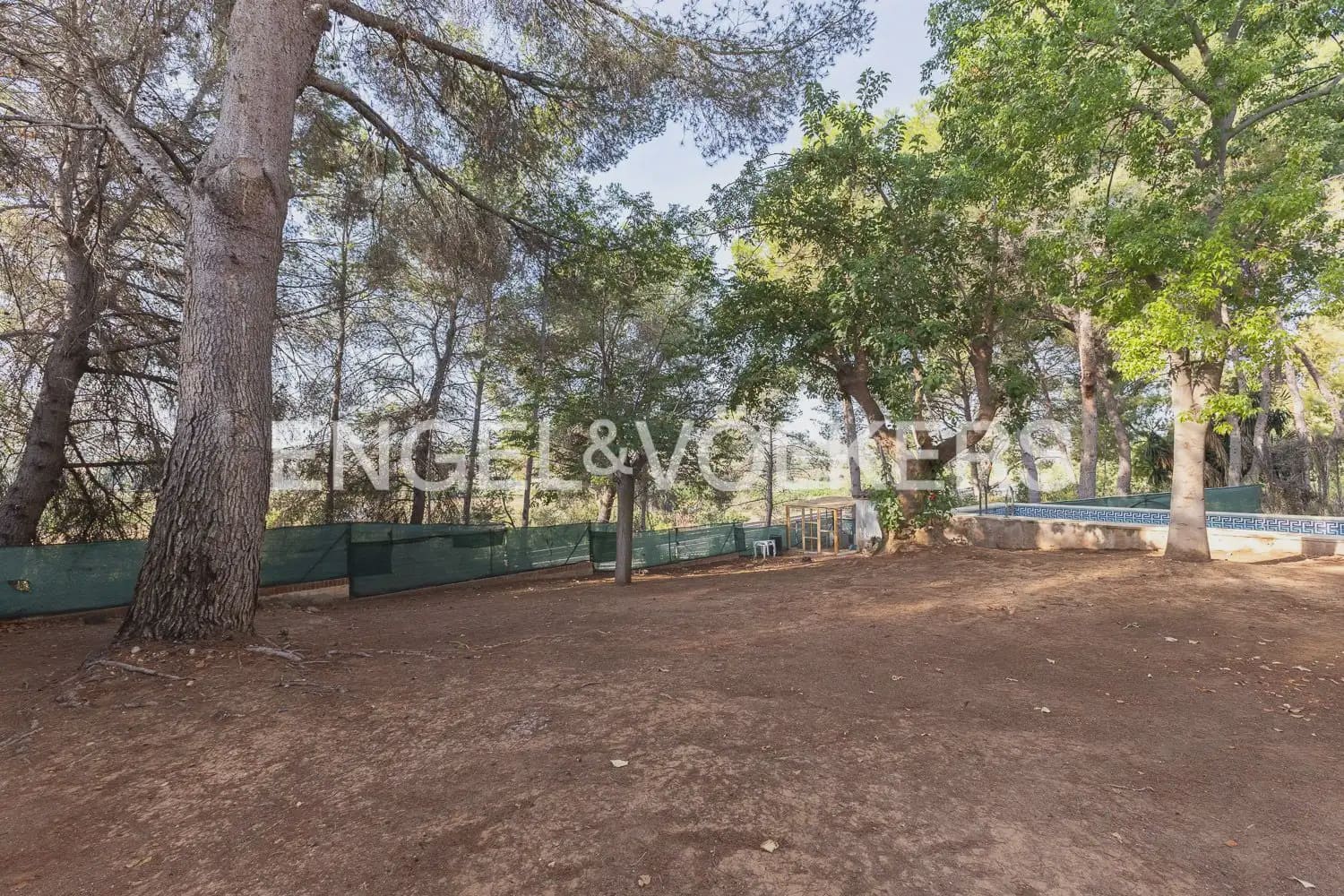 4 Zimmer Villa zu vermieten in Paterna mit Garage - 3.300 € (Ref: 10029510)