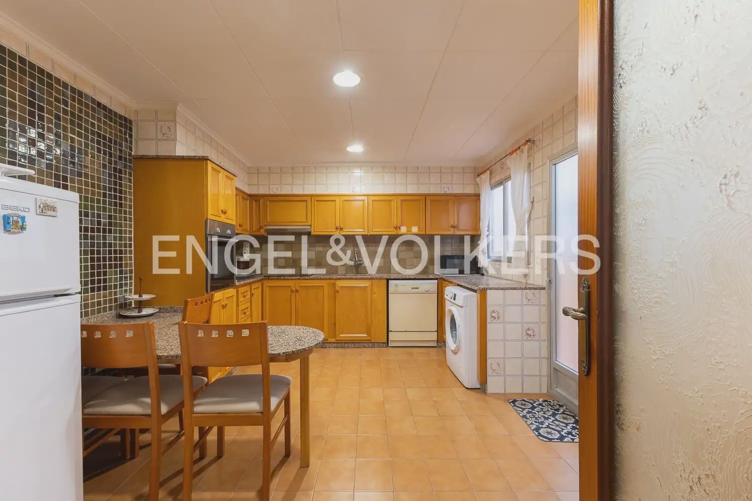 4 bedroom Flat for sale in Sueca with garage - € 200,000 (Ref: 10029663)