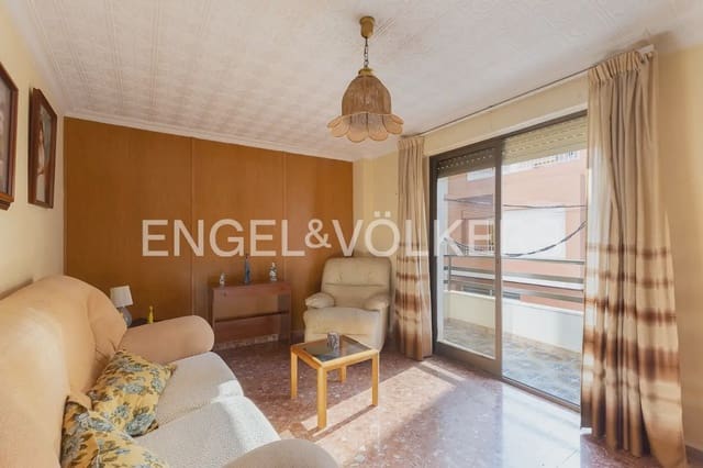 4 bedroom Flat for sale in Sueca with garage - € 200,000 (Ref: 10029663)
