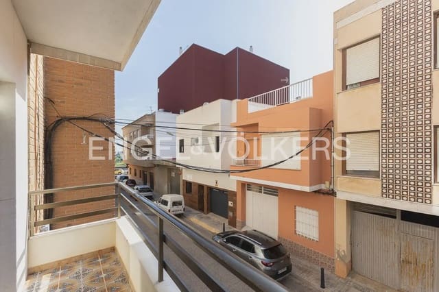 4 bedroom Flat for sale in Sueca with garage - € 200,000 (Ref: 10029663)
