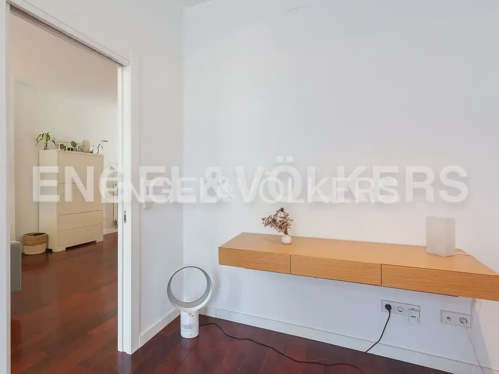 4 bedroom Flat for rent in Valencia city - € 3,000 (Ref: 10029797)
