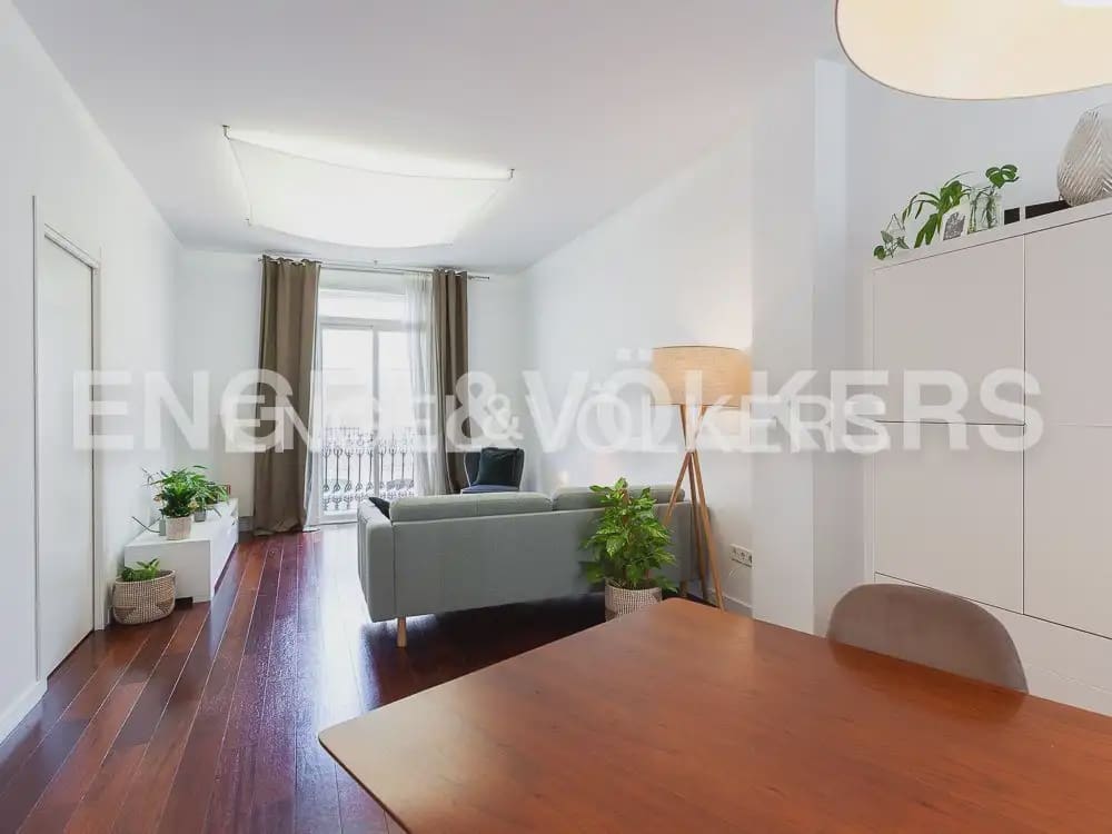 4 bedroom Flat for rent in Valencia city - € 3,000 (Ref: 10029797)