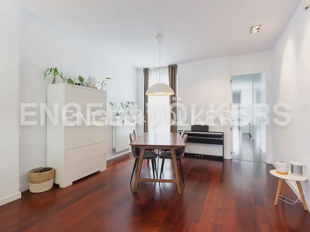 4 bedroom Flat for rent in Valencia city - € 3,000 (Ref: 10029797)