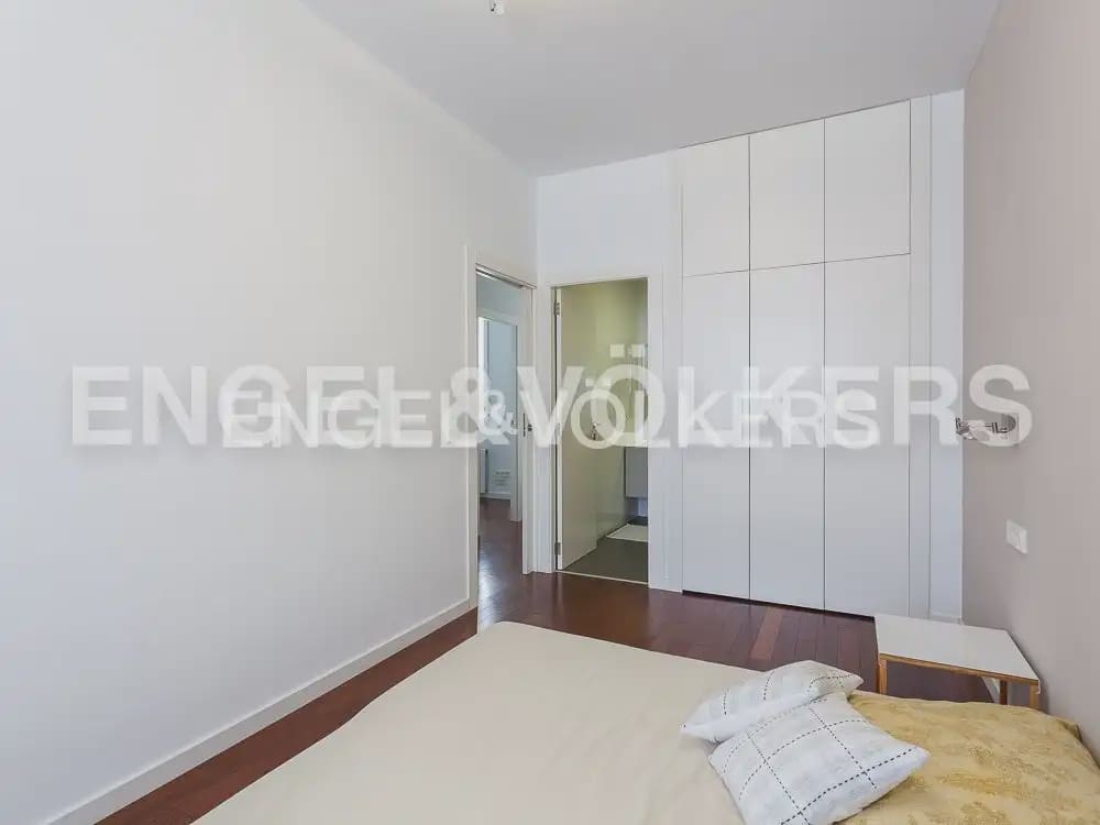 4 bedroom Flat for rent in Valencia city - € 3,000 (Ref: 10029797)