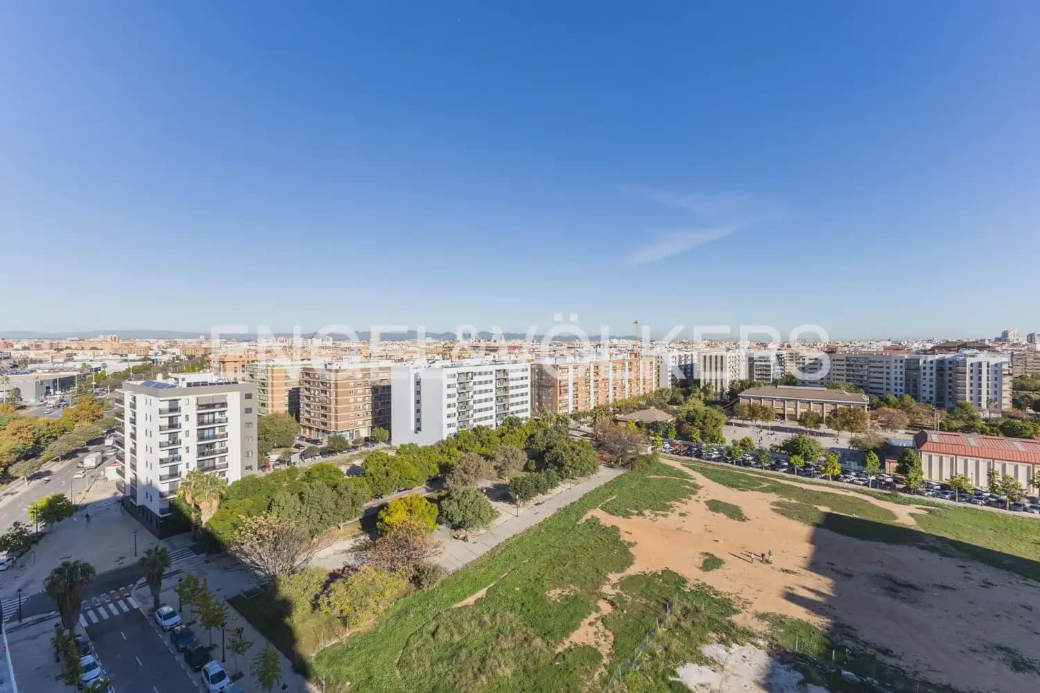 1 makuuhuone Asunto vuokrattavana paikassa Valencia kaupunki mukana uima-altaan 
autotalli - 1 300 € (Ref: 10029798)