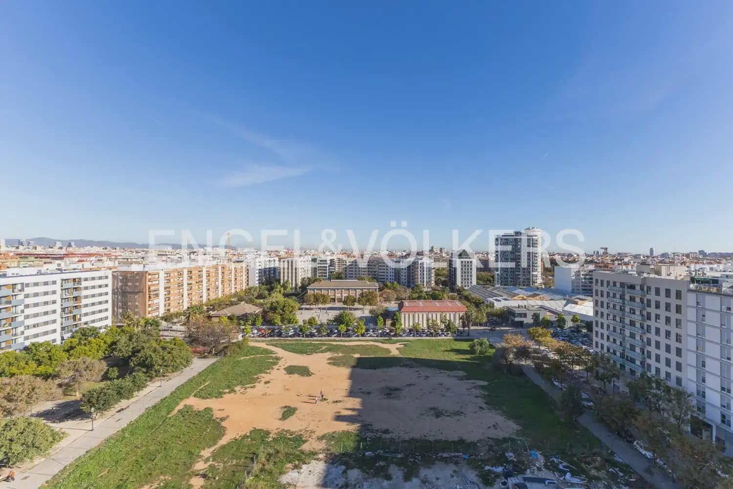 1 makuuhuone Asunto vuokrattavana paikassa Valencia kaupunki mukana uima-altaan 
autotalli - 1 300 € (Ref: 10029798)