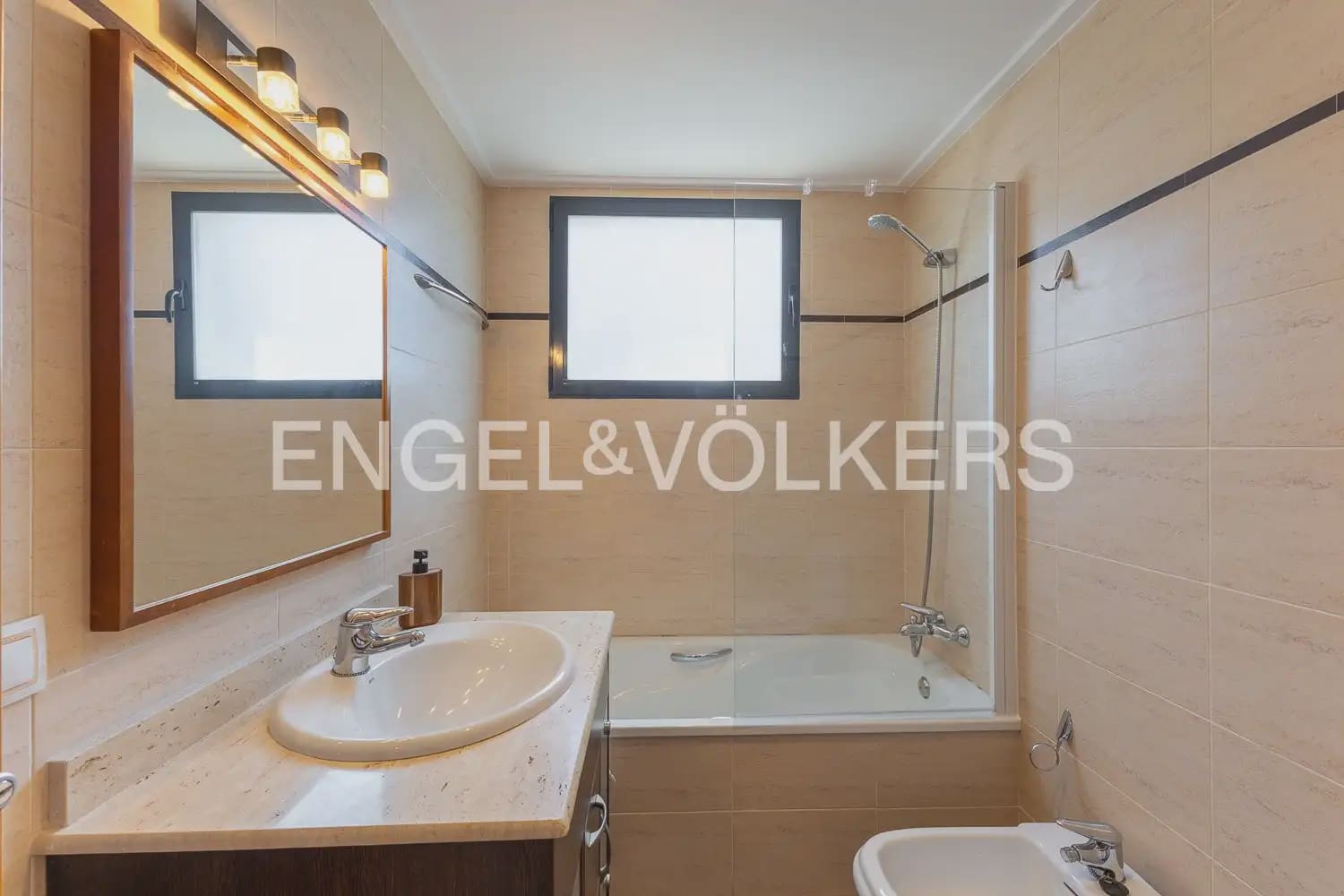 3 bedroom Flat for rent in Denia with pool garage - € 1,300 (Ref: 10030762)