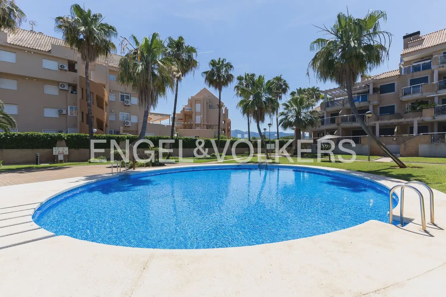 3 bedroom Flat for rent in Denia with pool garage - € 1,300 (Ref: 10030762)