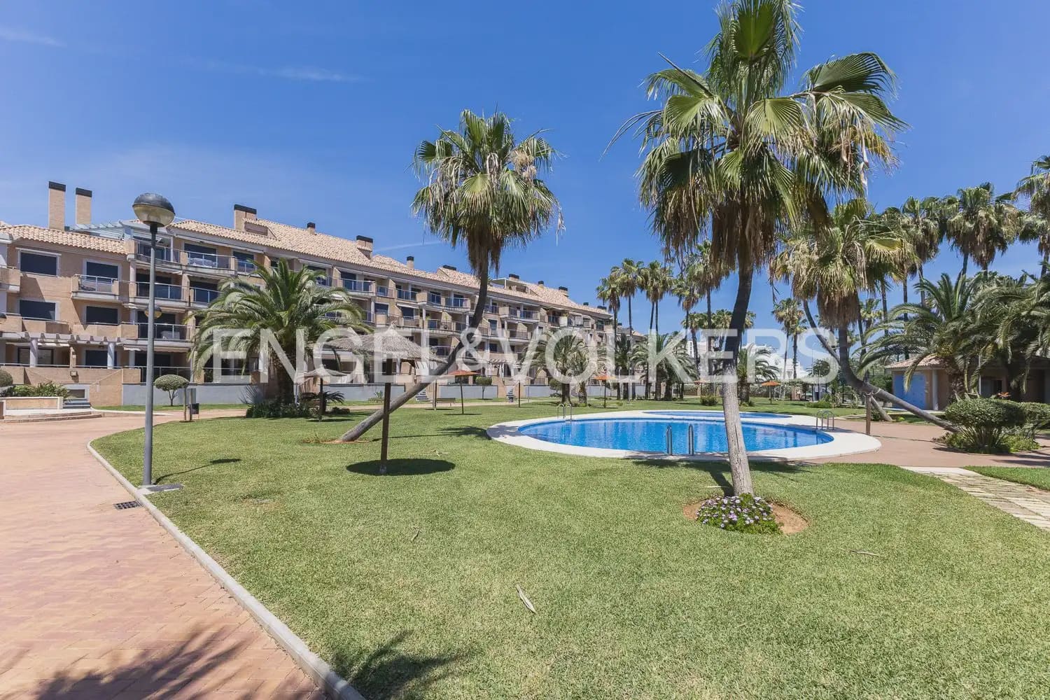 3 bedroom Flat for rent in Denia with pool garage - € 1,300 (Ref: 10030762)