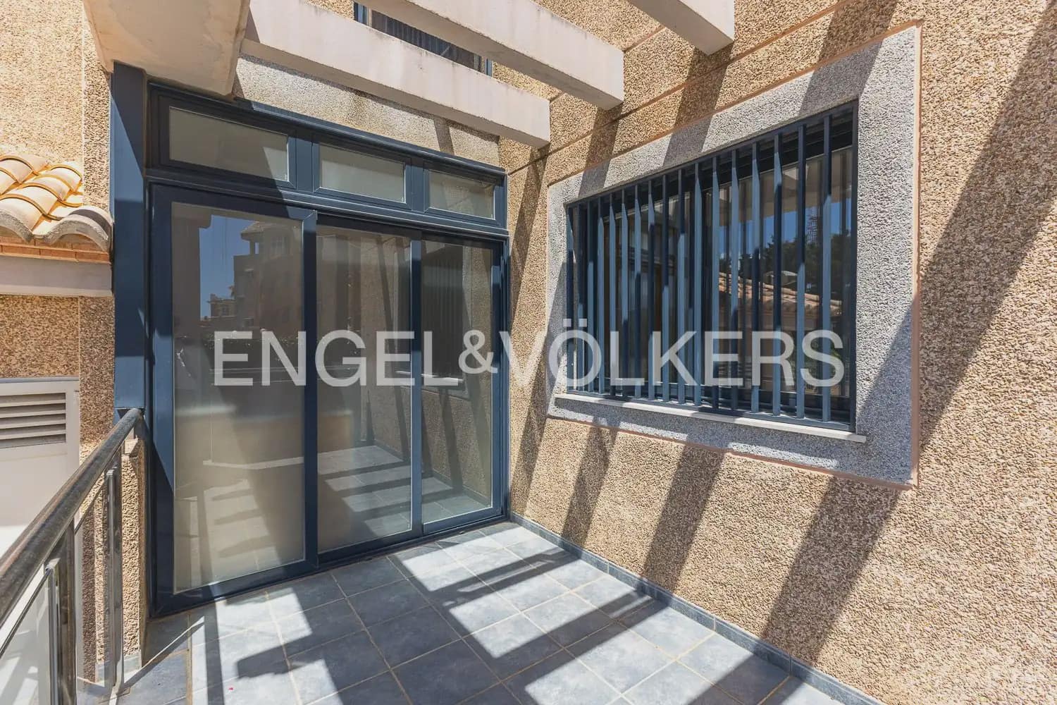 3 bedroom Flat for rent in Denia with pool garage - € 1,300 (Ref: 10030762)
