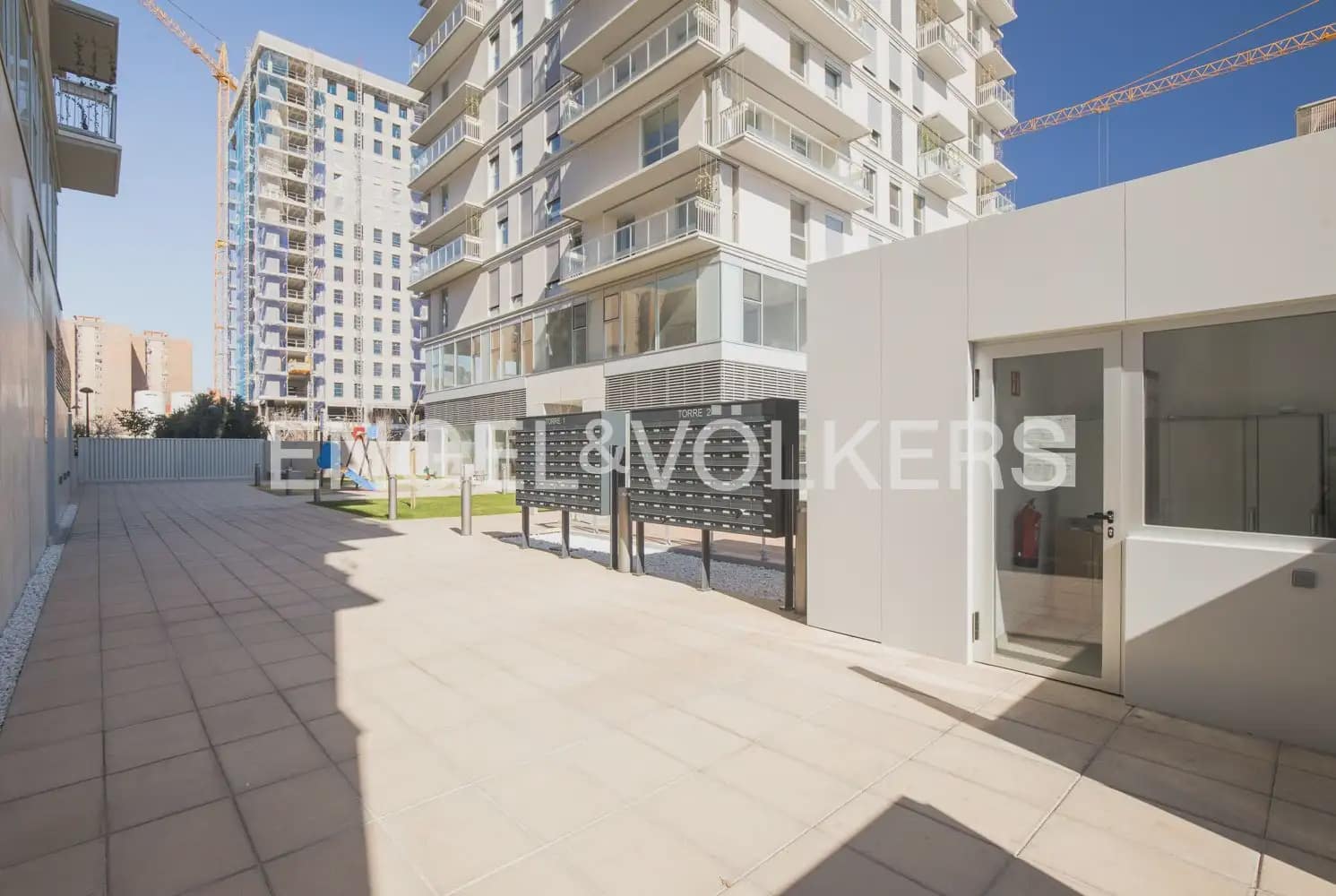 2 soveværelse Lejlighed til leje i Valencia by med swimmingpool garage - € 2.000 (Ref: 10031062)