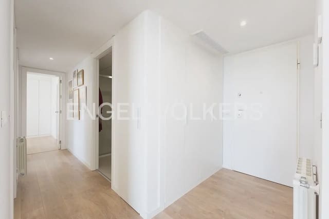 2 slaapkamer Flat te huur in Ciutat de les Arts i de les Ciencies, Valencia stad met zwembad garage - € 2.000 (Ref: 10031062)