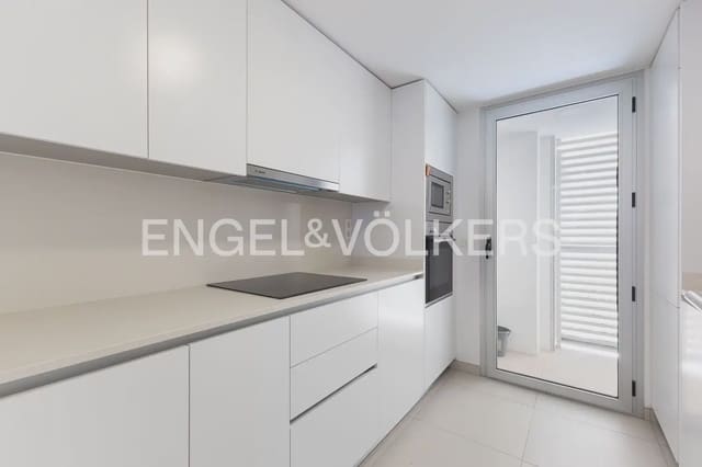 2 slaapkamer Flat te huur in Ciutat de les Arts i de les Ciencies, Valencia stad met zwembad garage - € 2.000 (Ref: 10031062)