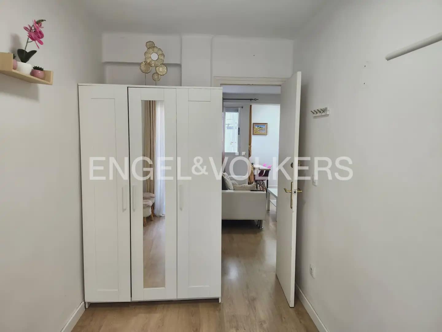 Piso de 2 habitaciones en València ciudad en alquiler - 1.100 € (Ref: 10031063)