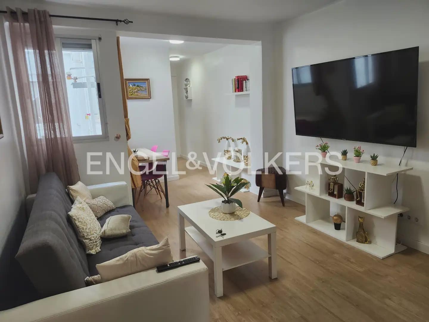 Piso de 2 habitaciones en València ciudad en alquiler - 1.100 € (Ref: 10031063)