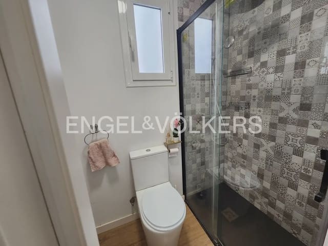 Piso de 2 habitaciones en En Corts, València ciudad en alquiler - 1.100 € (Ref: 10031063)