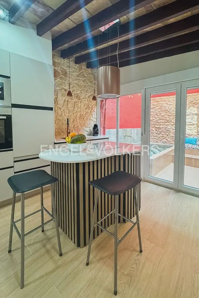 Maison de Ville de 2 chambres à louer à Betera avec piscine - 1 500 € (Ref: 10032445)