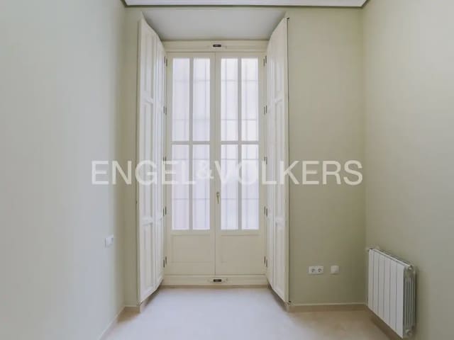 3 slaapkamer Flat te huur in La Xerea, Valencia stad - € 2.300 (Ref: 10033136)