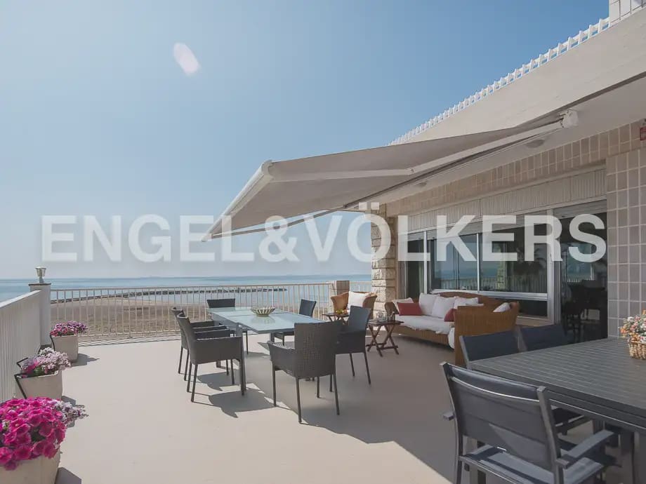 6 makuuhuone Huvila vuokrattavana paikassa Benicassim mukana uima-altaan 
autotalli - 5 500 € (Ref: 10033285)