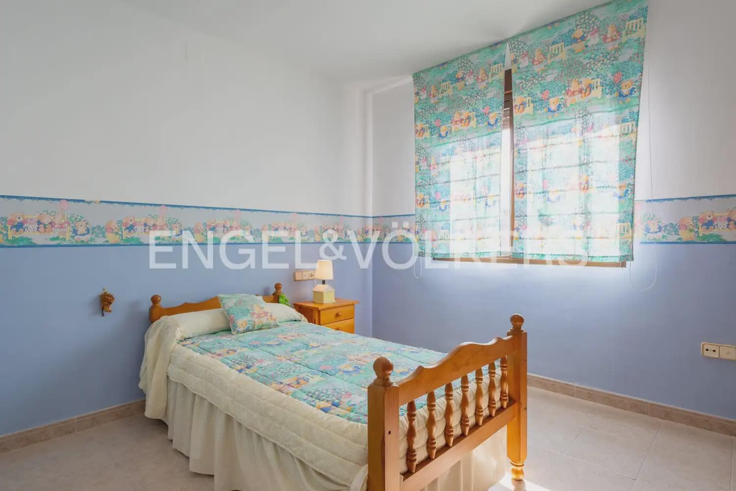 5 bedroom Townhouse for sale in Montichelvo with pool garage - € 650,000 (Ref: 10034199)