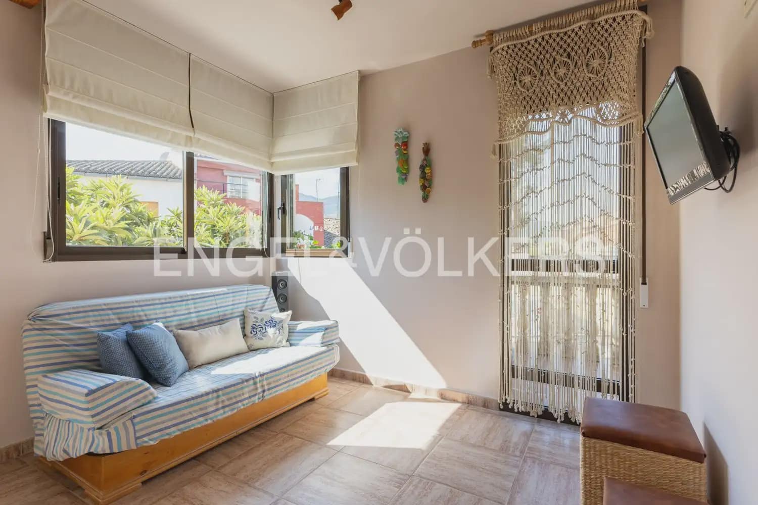 5 bedroom Townhouse for sale in Montichelvo with pool garage - € 650,000 (Ref: 10034199)