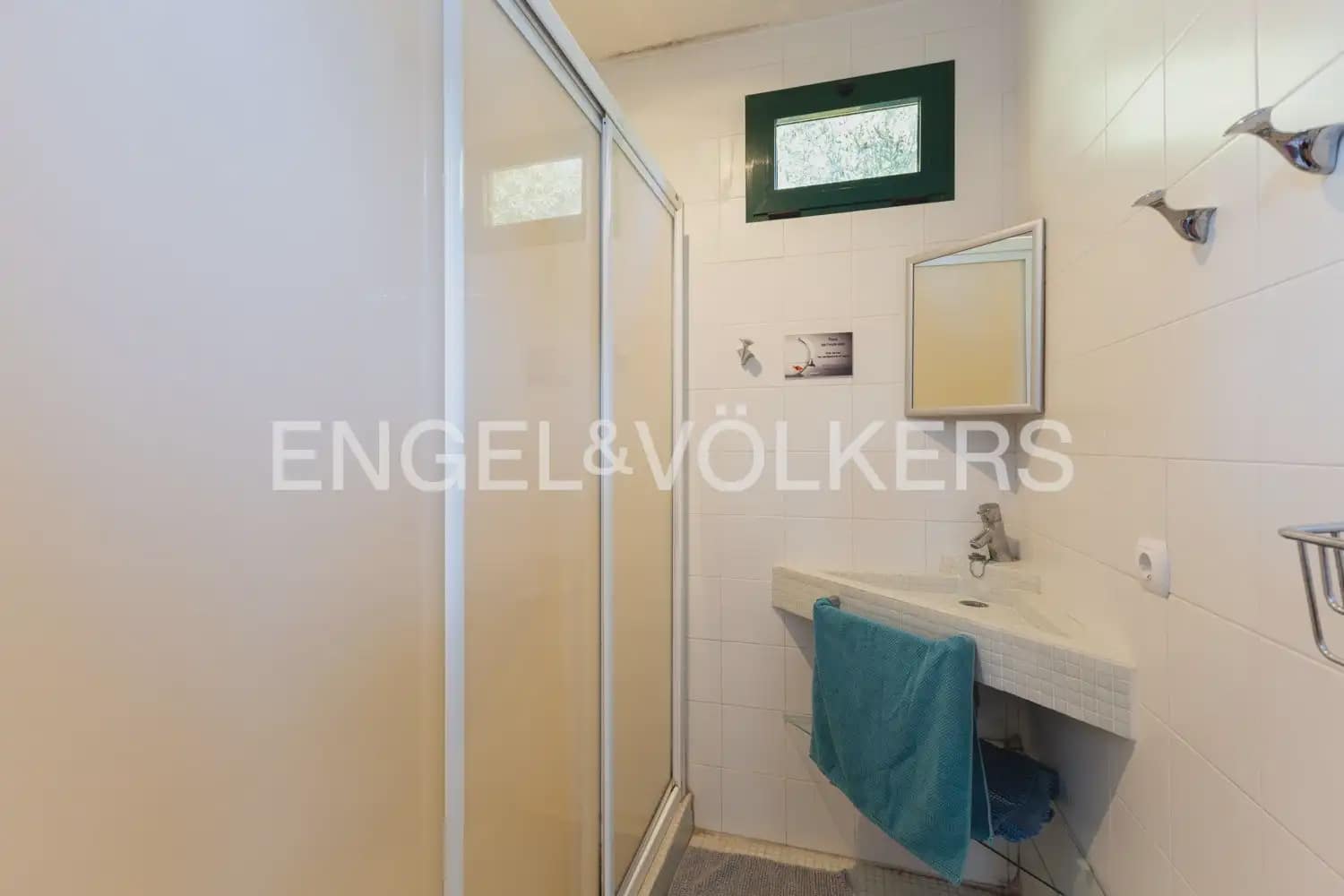 10 chambre Entreprise à vendre à Gilet avec piscine - 1 750 000 € (Ref: 10034372)