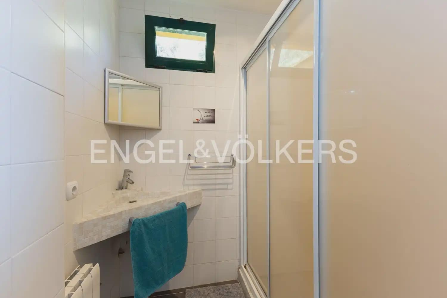 10 chambre Entreprise à vendre à Gilet avec piscine - 1 750 000 € (Ref: 10034372)