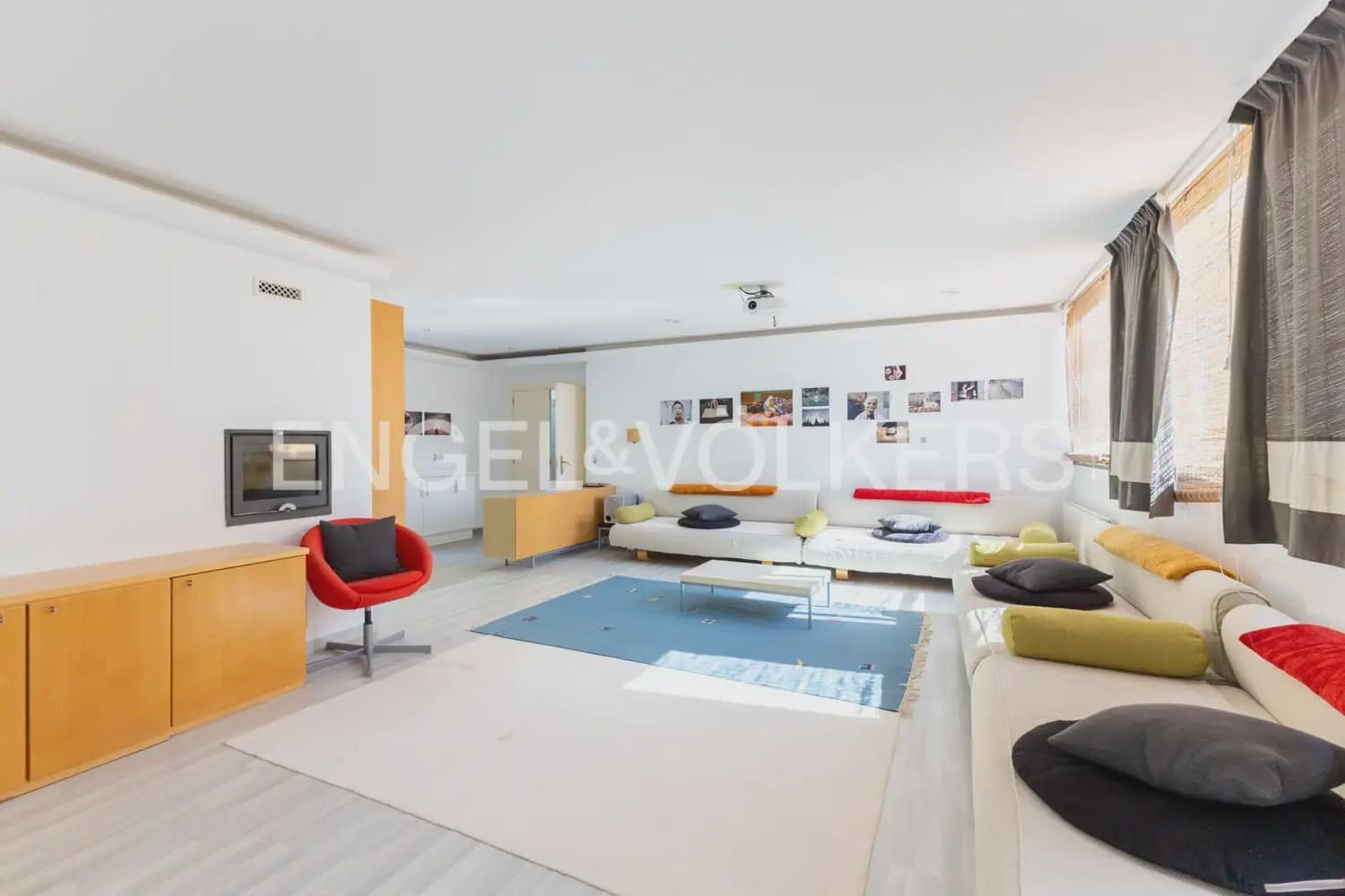 10 chambre Entreprise à vendre à Gilet avec piscine - 1 750 000 € (Ref: 10034372)