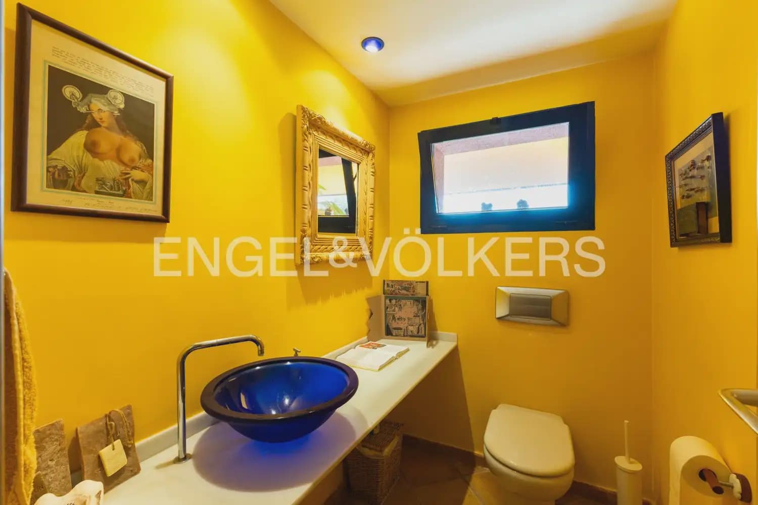 10 chambre Entreprise à vendre à Gilet avec piscine - 1 750 000 € (Ref: 10034372)