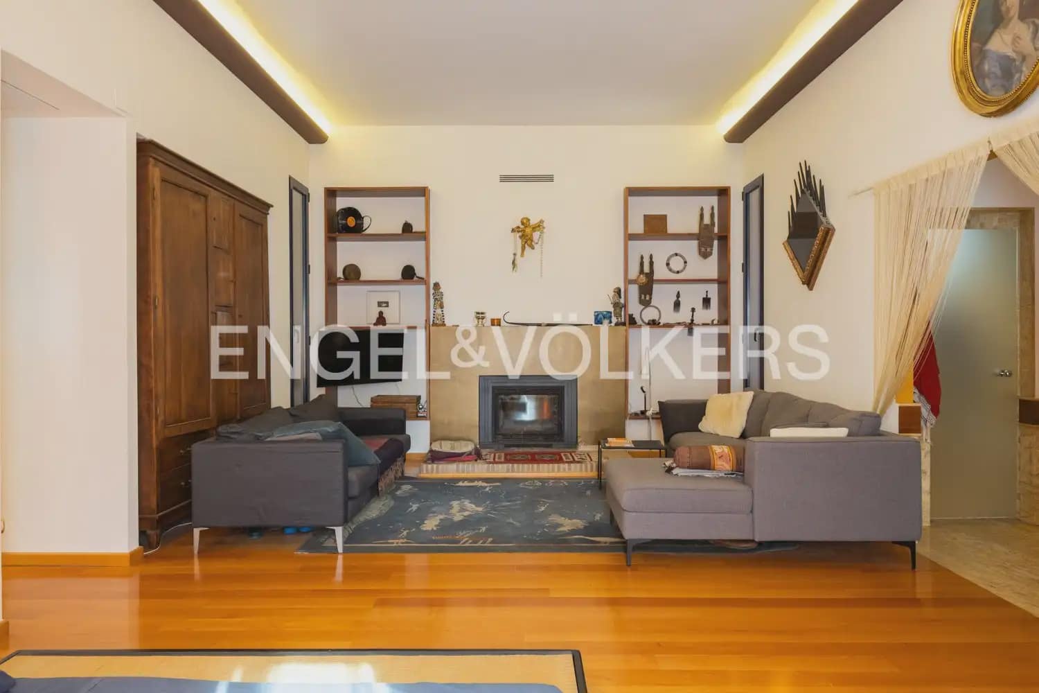 10 chambre Entreprise à vendre à Gilet avec piscine - 1 750 000 € (Ref: 10034372)