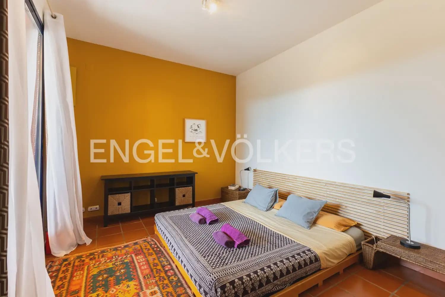 10 chambre Entreprise à vendre à Gilet avec piscine - 1 750 000 € (Ref: 10034372)