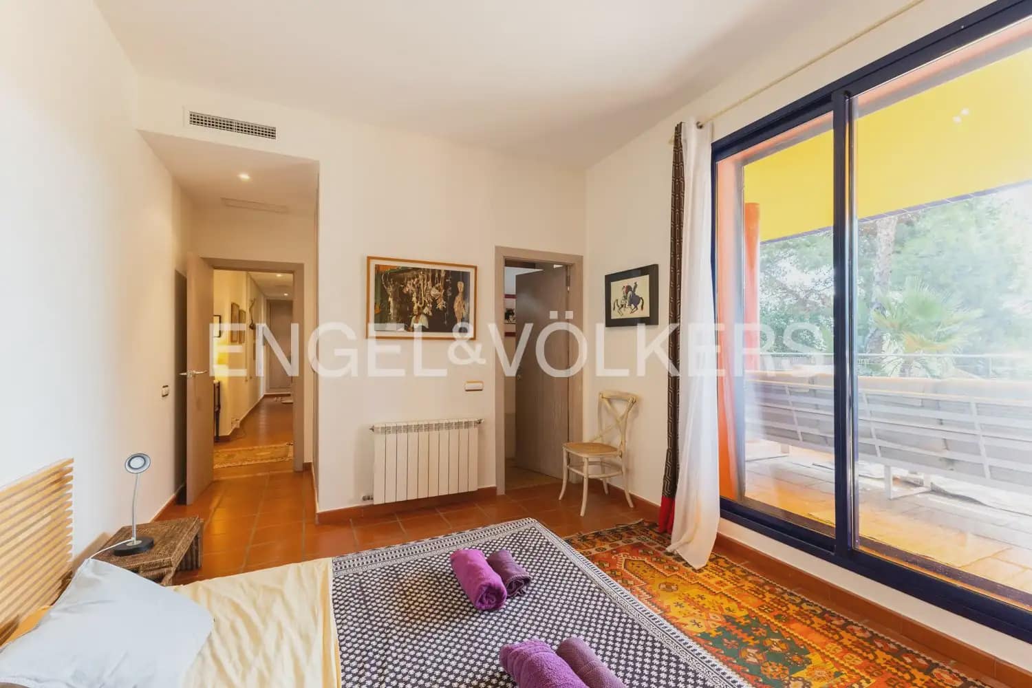 10 chambre Entreprise à vendre à Gilet avec piscine - 1 750 000 € (Ref: 10034372)