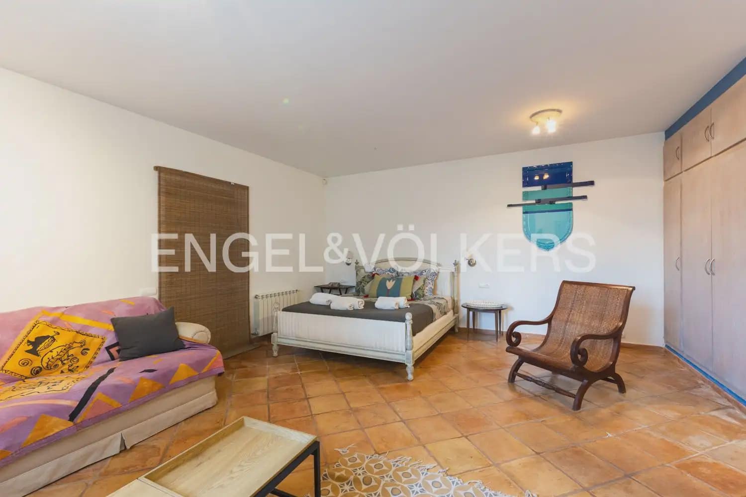 10 chambre Entreprise à vendre à Gilet avec piscine - 1 750 000 € (Ref: 10034372)