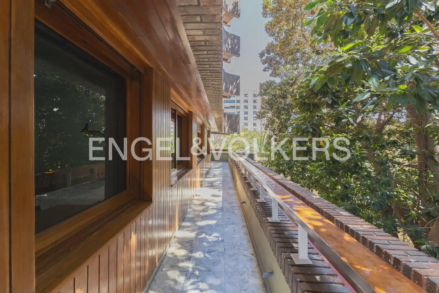 4 quarto Apartamento para arrendar em Valencia cidade com garagem - 3 500 € (Ref: 10034449)