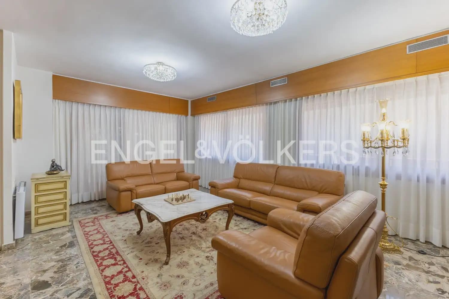 4 quarto Apartamento para arrendar em Valencia cidade com garagem - 3 500 € (Ref: 10034449)