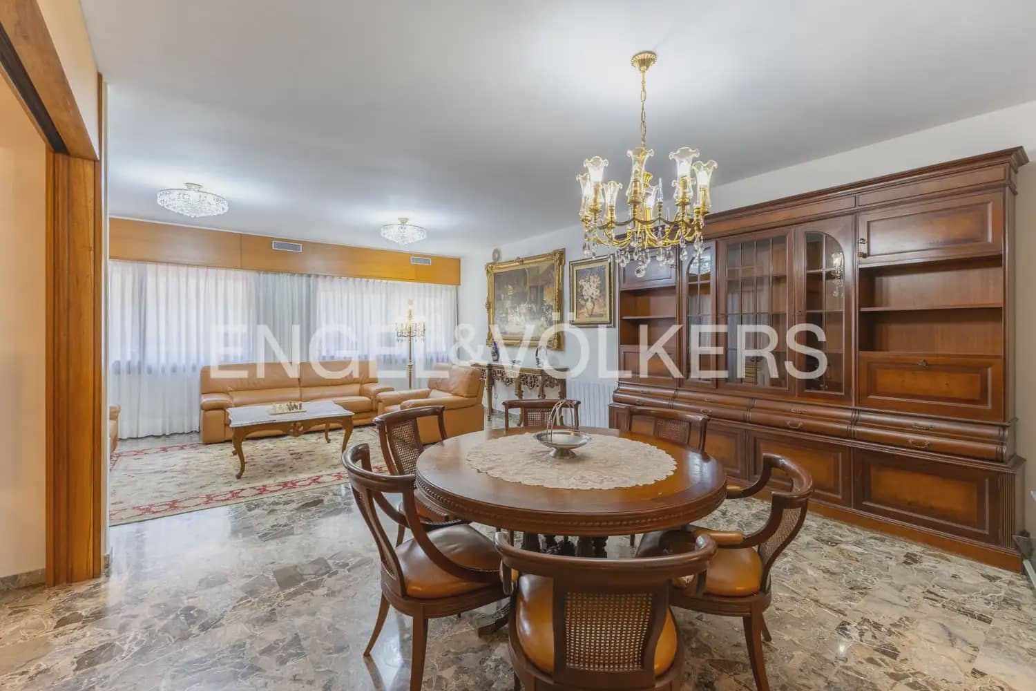 4 quarto Apartamento para arrendar em Valencia cidade com garagem - 3 500 € (Ref: 10034449)