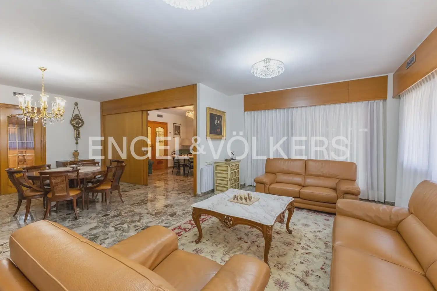 4 quarto Apartamento para arrendar em Valencia cidade com garagem - 3 500 € (Ref: 10034449)