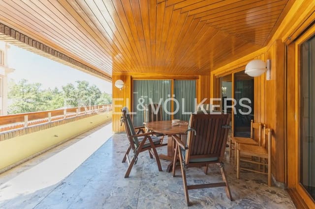 4 quarto Apartamento para arrendar em Exposicio, Valência cidade com garagem - 3 500 € (Ref: 10034449)