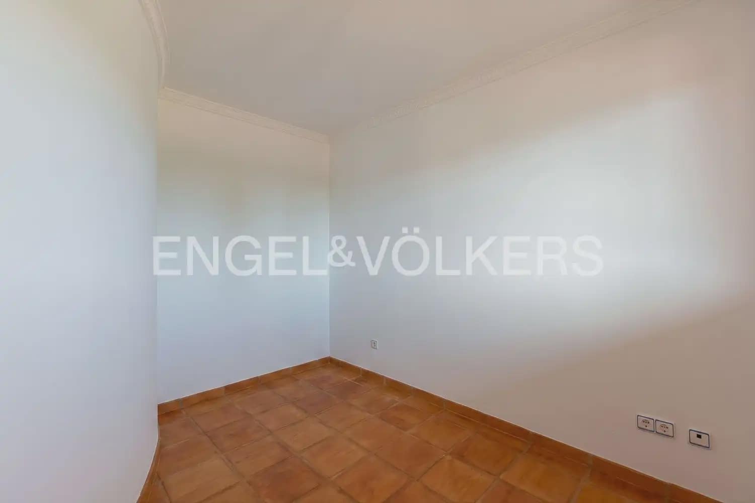 5 sypialnia Willa na sprzedaż w Favara z basenem garażem - 770 000 € (Ref: 10034587)