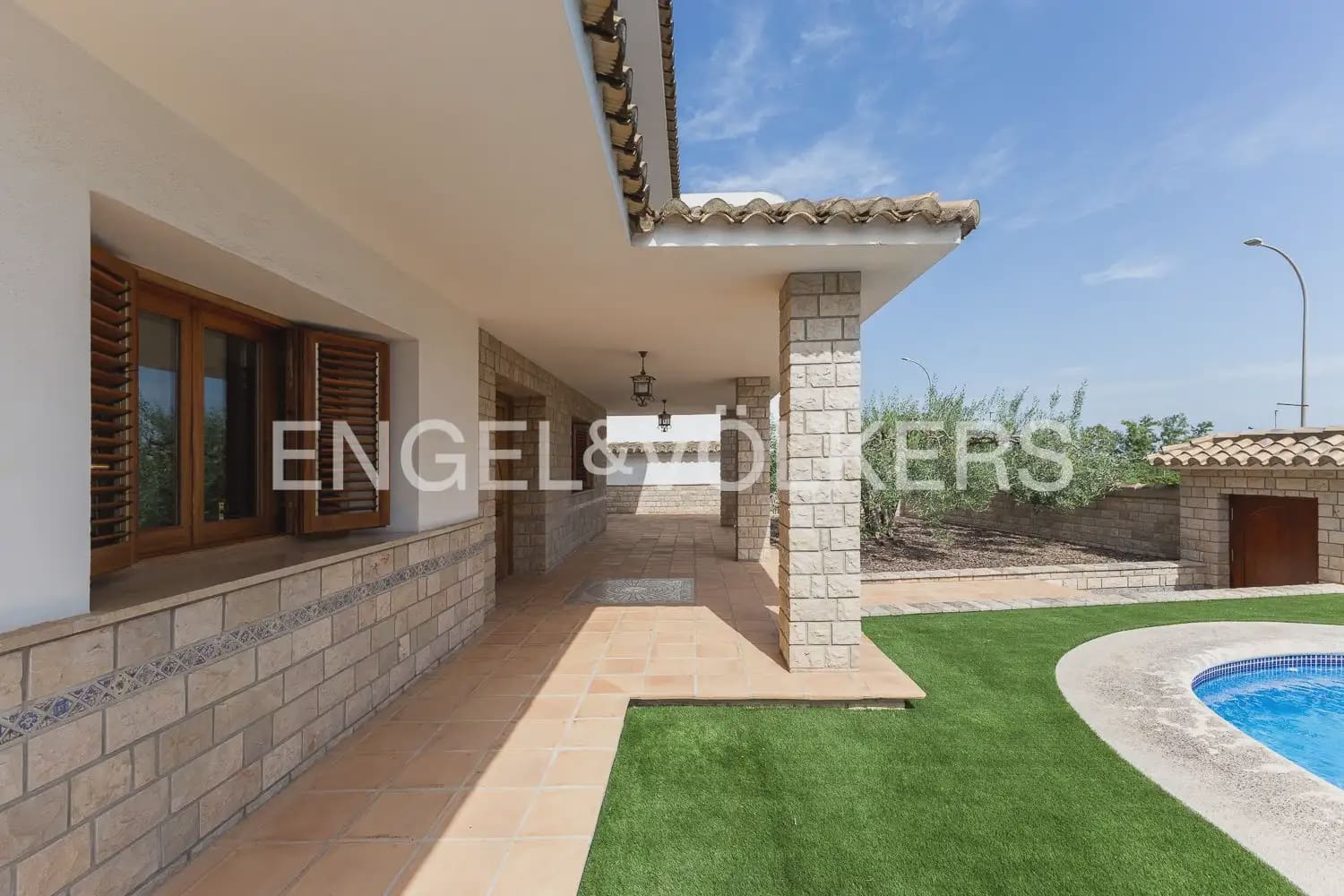 5 sypialnia Willa na sprzedaż w Favara z basenem garażem - 770 000 € (Ref: 10034587)