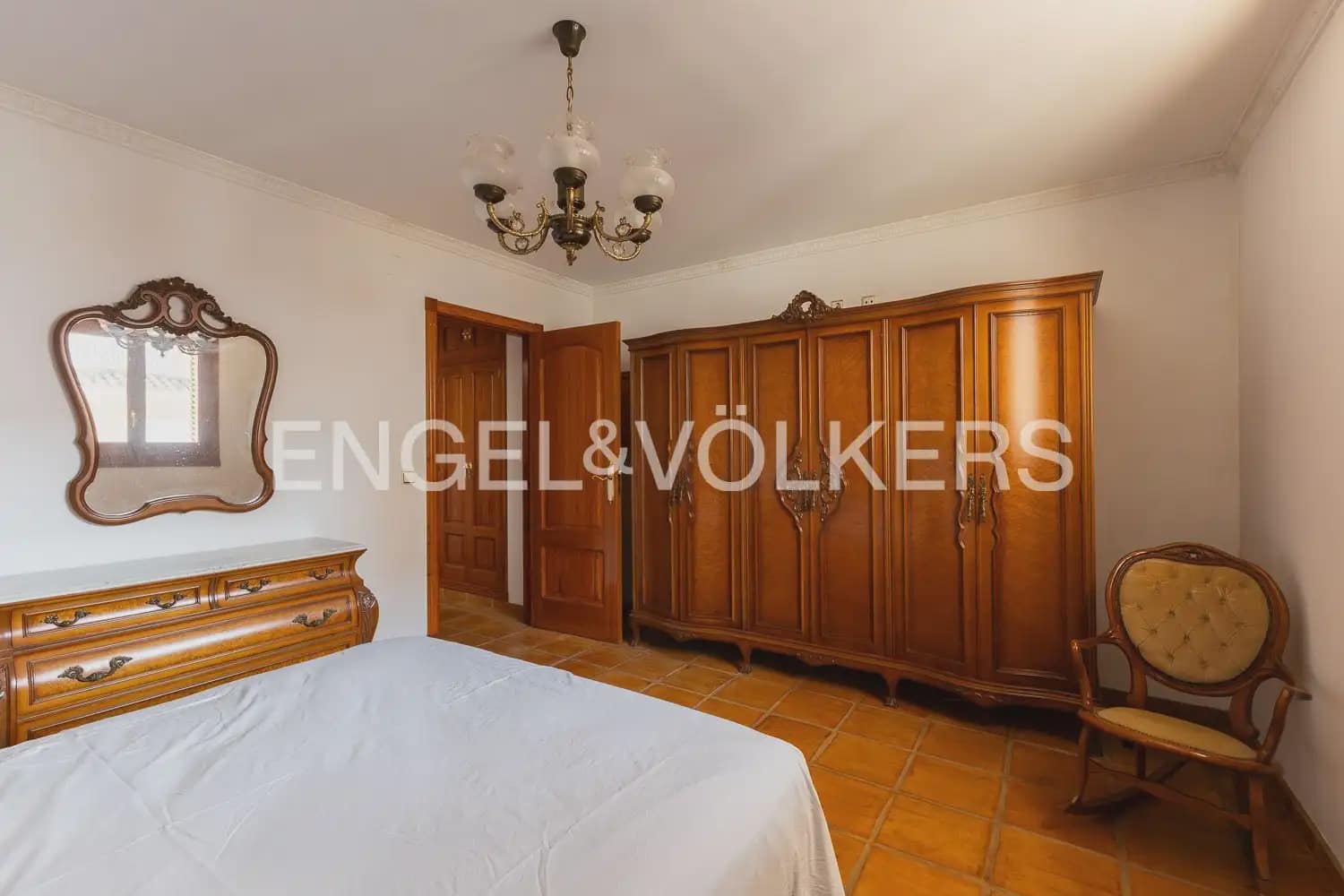 5 sypialnia Willa na sprzedaż w Favara z basenem garażem - 770 000 € (Ref: 10034587)